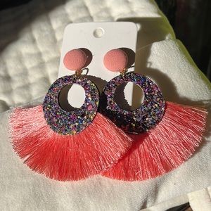 earrings (fan)